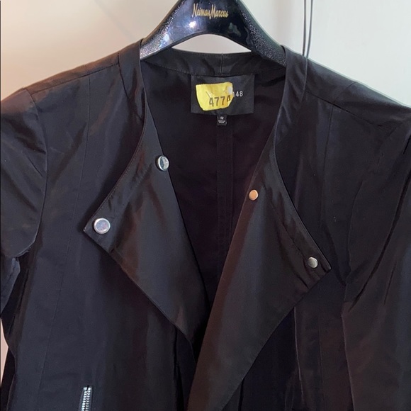 Trench style Windbreaker - Picture 3 of 12